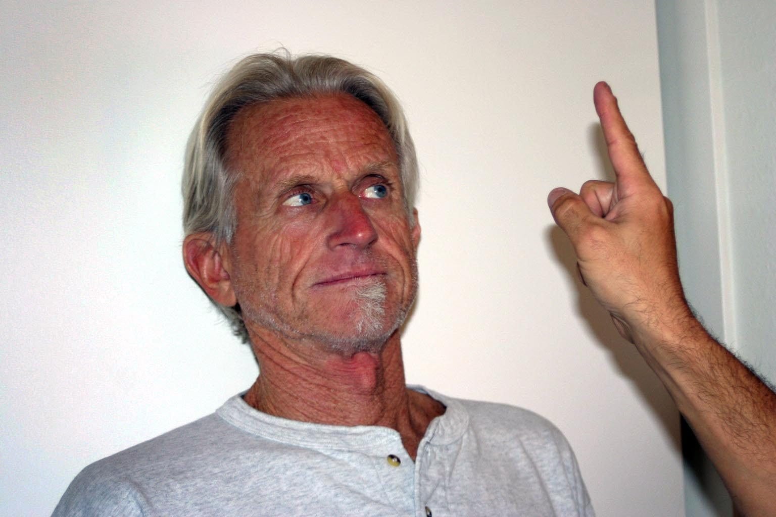 cropped-hand-eye-1.jpg