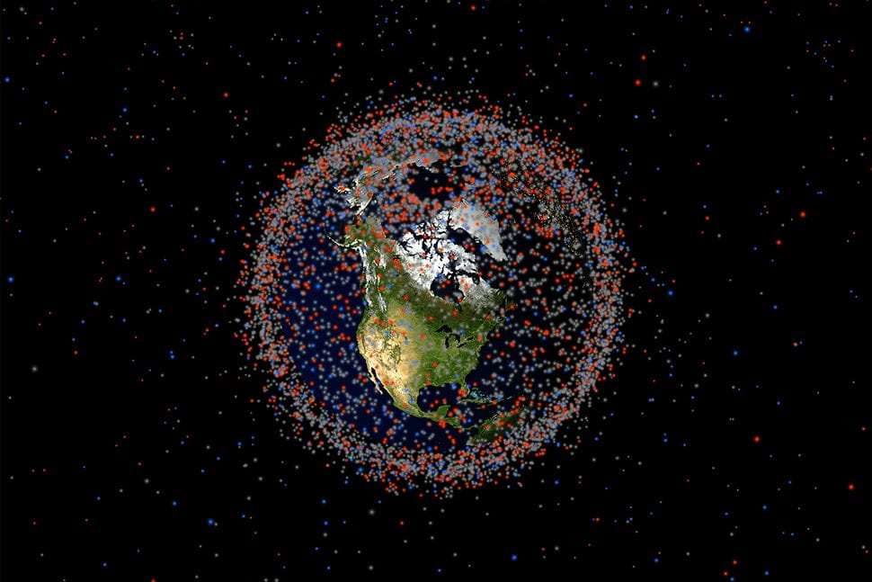 Искусственные спутники вокруг земли. Спутники вокруг планеты. Спутник земли. Космос вокруг земли. Карта космического мусора.